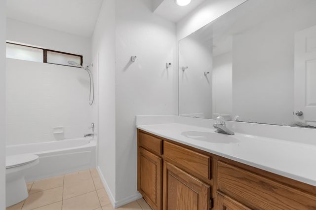 2111 Turf Club Drive, Arlington, TX 76017