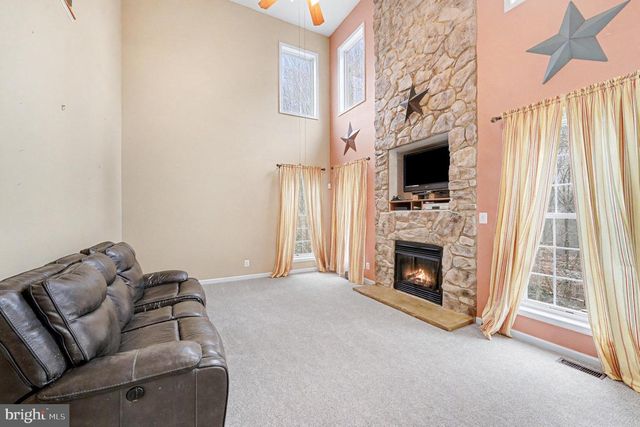 11016 N LAMONT CT, Fredericksburg, VA 22407