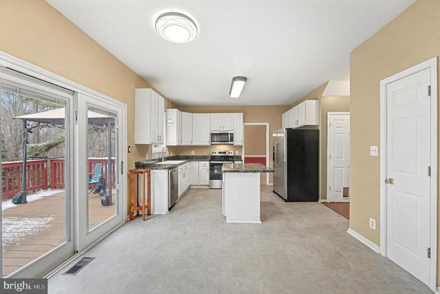 11016 N LAMONT CT, Fredericksburg, VA 22407