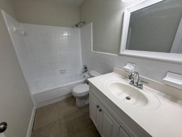 265 SW 7 Street 4, Boca Raton, FL 33432