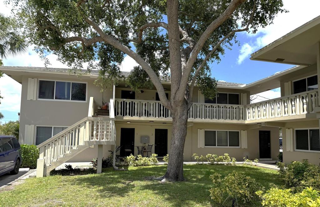 265 SW 7 Street 4, Boca Raton, FL 33432