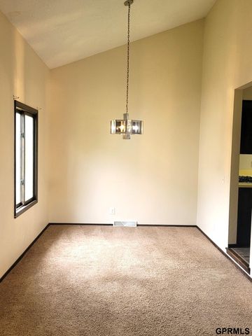 511 Kountze Memorial Drive, Bellevue, NE 68005