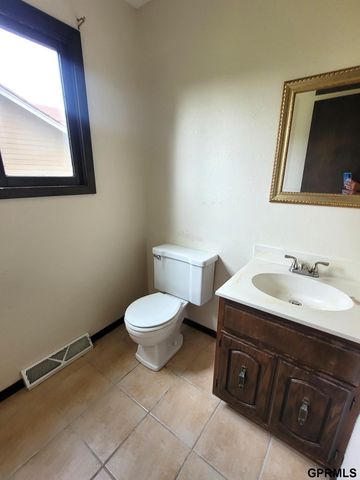 511 Kountze Memorial Drive, Bellevue, NE 68005