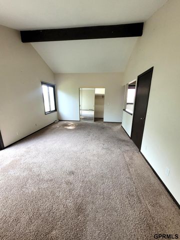 511 Kountze Memorial Drive, Bellevue, NE 68005
