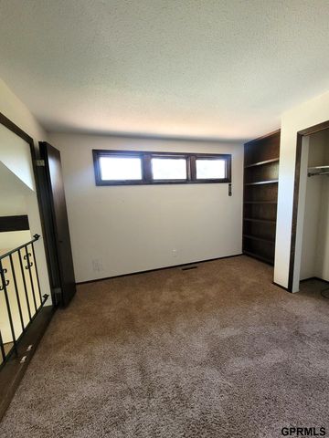 511 Kountze Memorial Drive, Bellevue, NE 68005