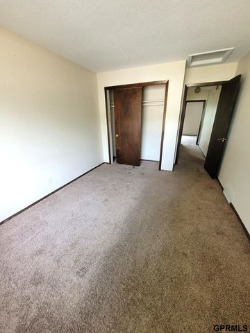 511 Kountze Memorial Drive, Bellevue, NE 68005