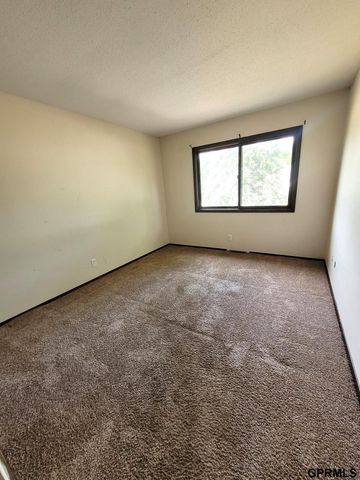 511 Kountze Memorial Drive, Bellevue, NE 68005