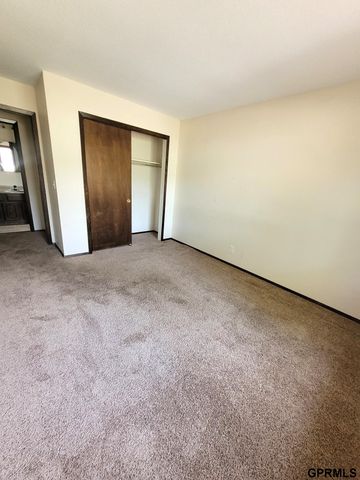 511 Kountze Memorial Drive, Bellevue, NE 68005
