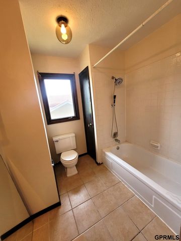 511 Kountze Memorial Drive, Bellevue, NE 68005