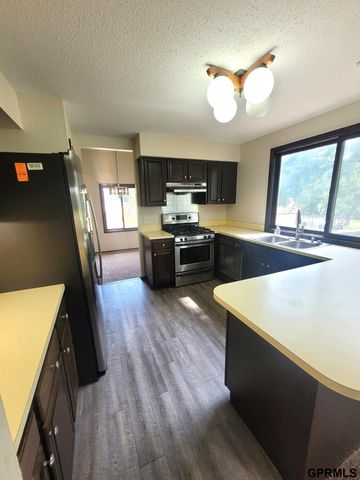 511 Kountze Memorial Drive, Bellevue, NE 68005