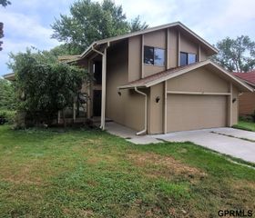 511 Kountze Memorial Drive, Bellevue, NE 68005