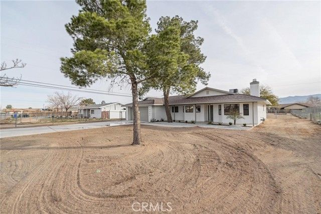 14455 Quinnault Road, Apple Valley, CA 92307