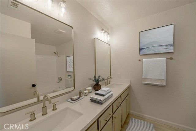 14455 Quinnault Road, Apple Valley, CA 92307