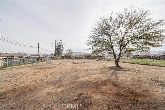 14455 Quinnault Road, Apple Valley, CA 92307
