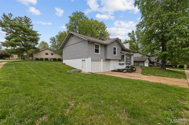 12897 Nimes Drive, St Louis, MO 63141
