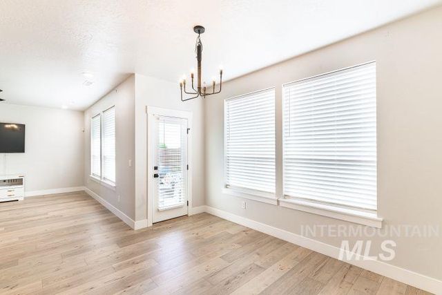 6941 S Sunfish Way, Boise, ID 83709