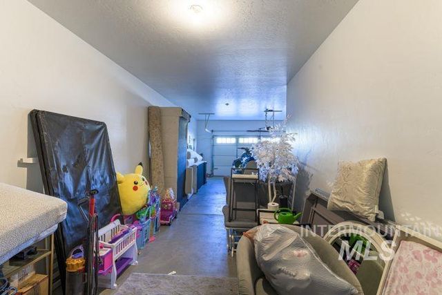 6941 S Sunfish Way, Boise, ID 83709