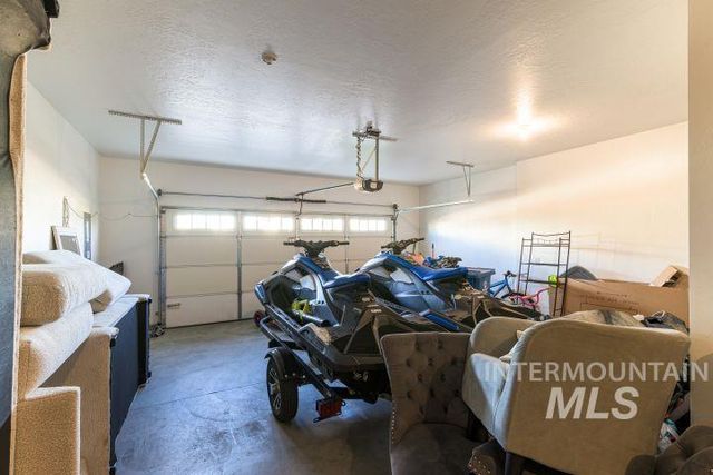 6941 S Sunfish Way, Boise, ID 83709