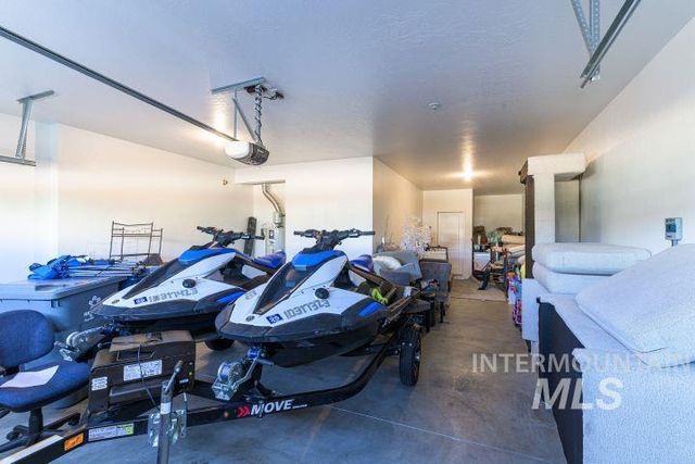 6941 S Sunfish Way, Boise, ID 83709