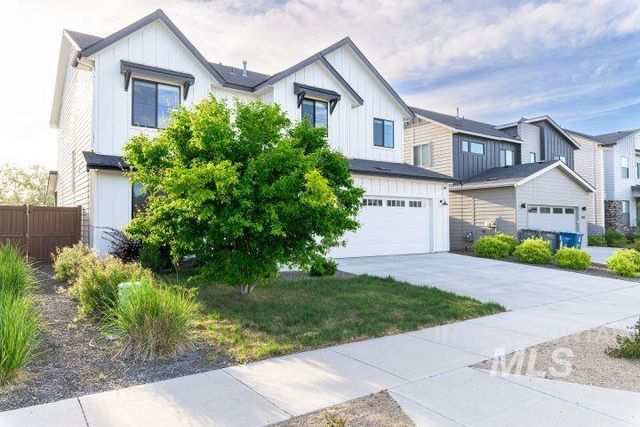 6941 S Sunfish Way, Boise, ID 83709