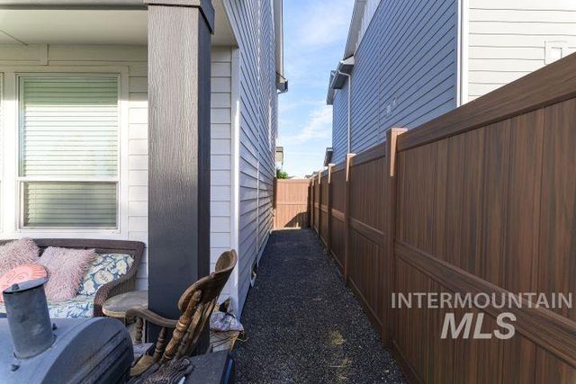 6941 S Sunfish Way, Boise, ID 83709