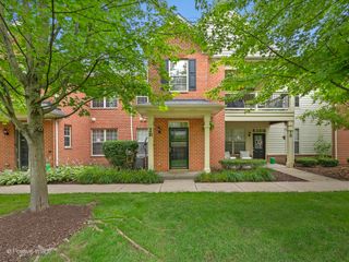 1032 Swift Road 2B, Glen Ellyn, IL 60137