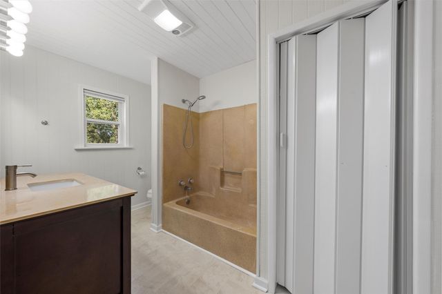 312 E Colorado Street, Bremond, TX 76629