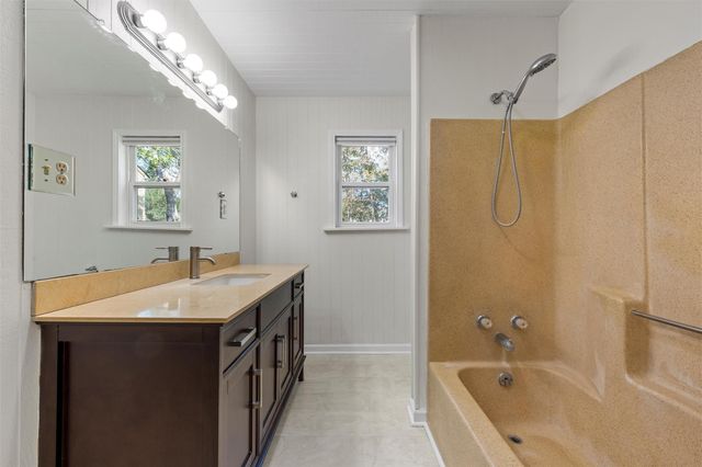 312 E Colorado Street, Bremond, TX 76629