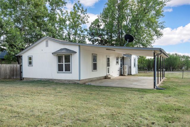 312 E Colorado Street, Bremond, TX 76629