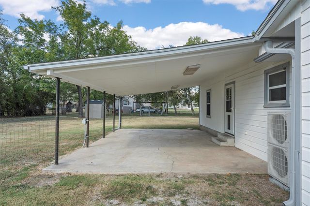 312 E Colorado Street, Bremond, TX 76629