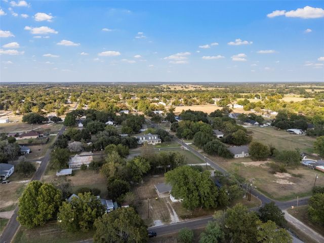 312 E Colorado Street, Bremond, TX 76629