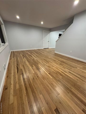 3 Vine Court, Centereach, NY 11720