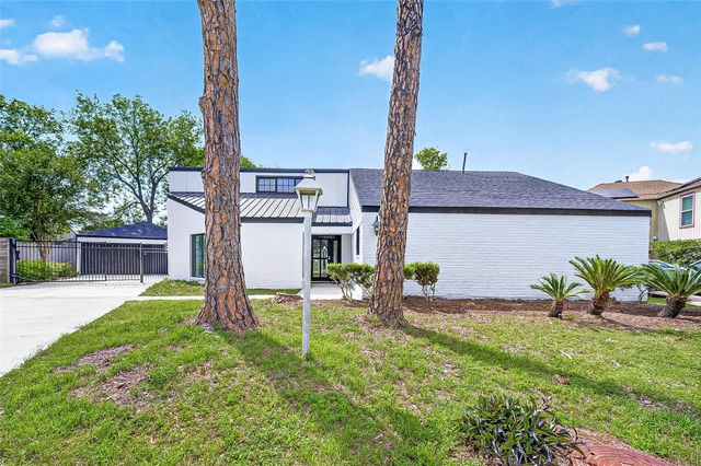 2335 Canyon Meadows Drive, Missouri City, TX 77489