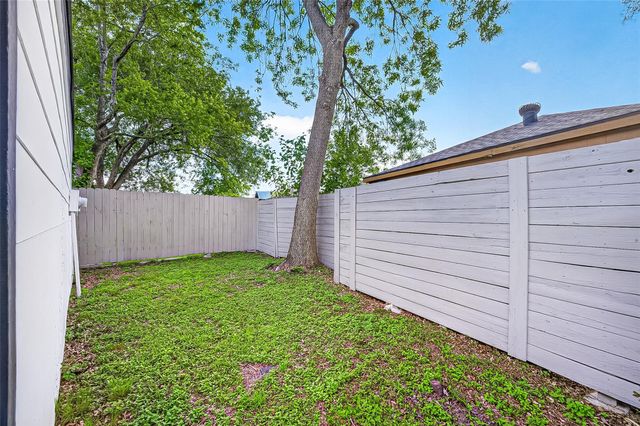 2335 Canyon Meadows Drive, Missouri City, TX 77489