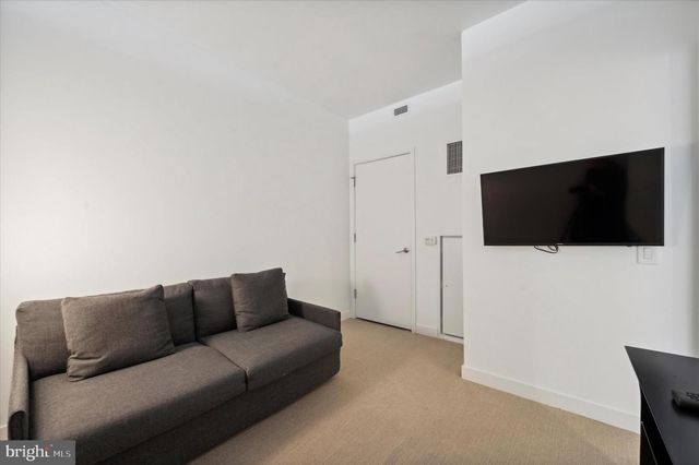 2930 WALNUT STREET #4524, Philadelphia, PA 19104