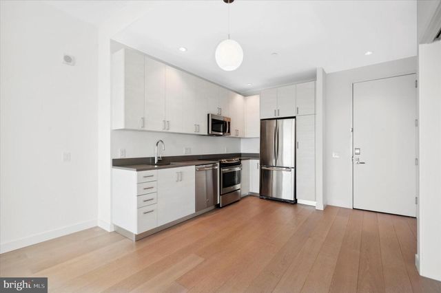 2930 WALNUT STREET #4524, Philadelphia, PA 19104