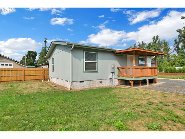 87886 CEDAR FLAT Rd, Springfield, OR 97478