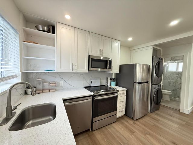 820 SE 14th Street 1-2, Fort Lauderdale, FL 33316