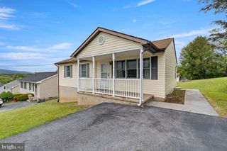 363 CRIM DR, Strasburg, VA 22657