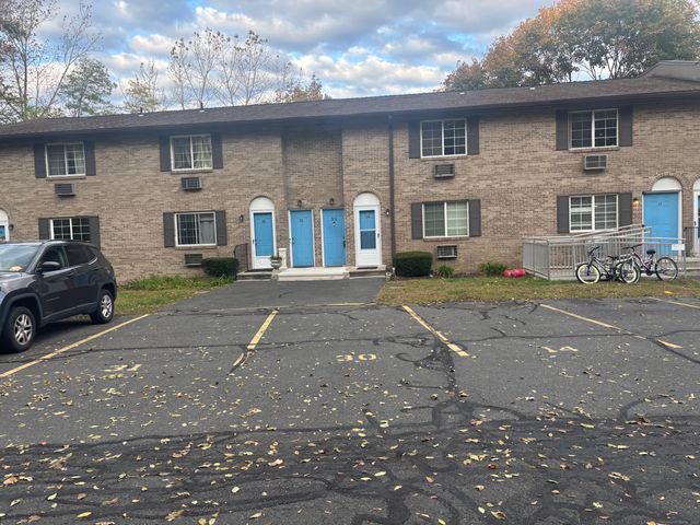 35 Mountain Village Road 30, Waterbury, CT 06706