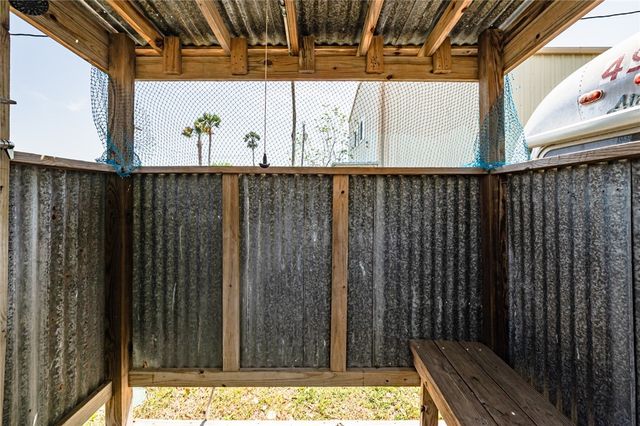 108 N 2nd St, Fulton, TX 78358