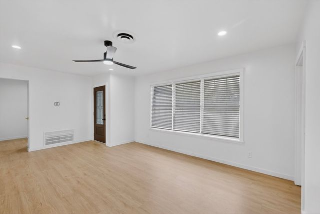 2217 52nd Street, Dallas, TX 75216