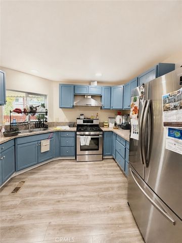 36200 Paradise Ranch 102, Castaic, CA 91384