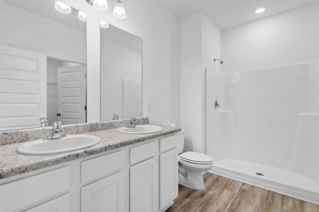 56 Silverthorn Street, Freeport, FL 32439