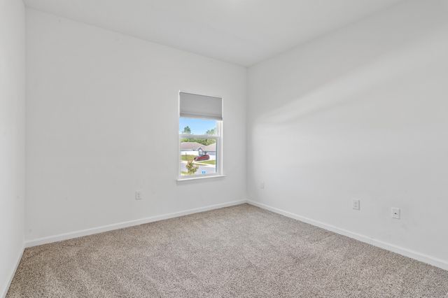 56 Silverthorn Street, Freeport, FL 32439