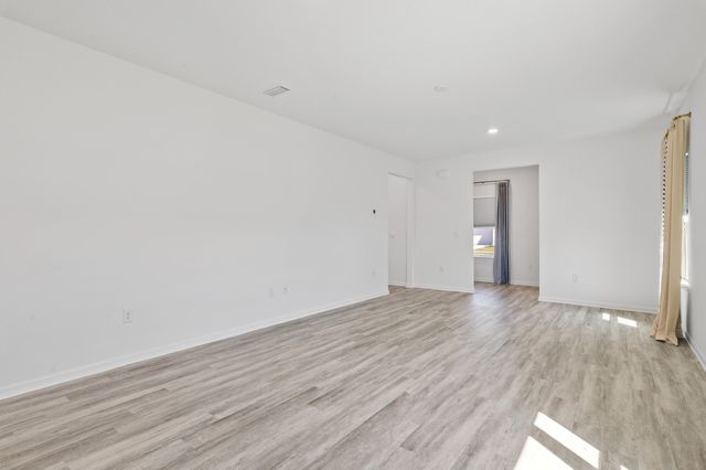 56 Silverthorn Street, Freeport, FL 32439