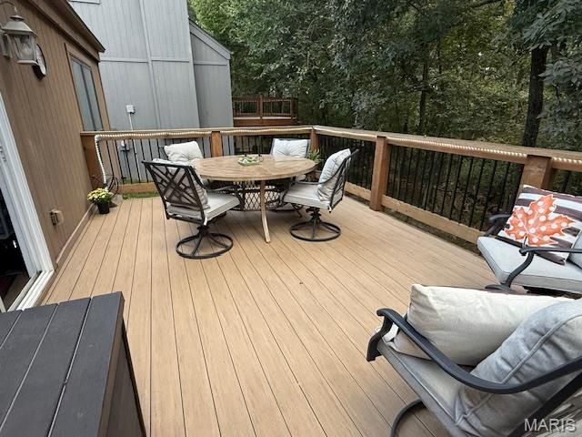 949 Barcroft Woods Court, Manchester, MO 63021