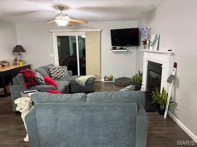 949 Barcroft Woods Court, Manchester, MO 63021