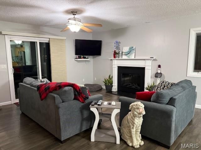 949 Barcroft Woods Court, Manchester, MO 63021