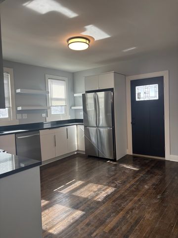 3122 Wisconsin Avenue, Berwyn, IL 60402